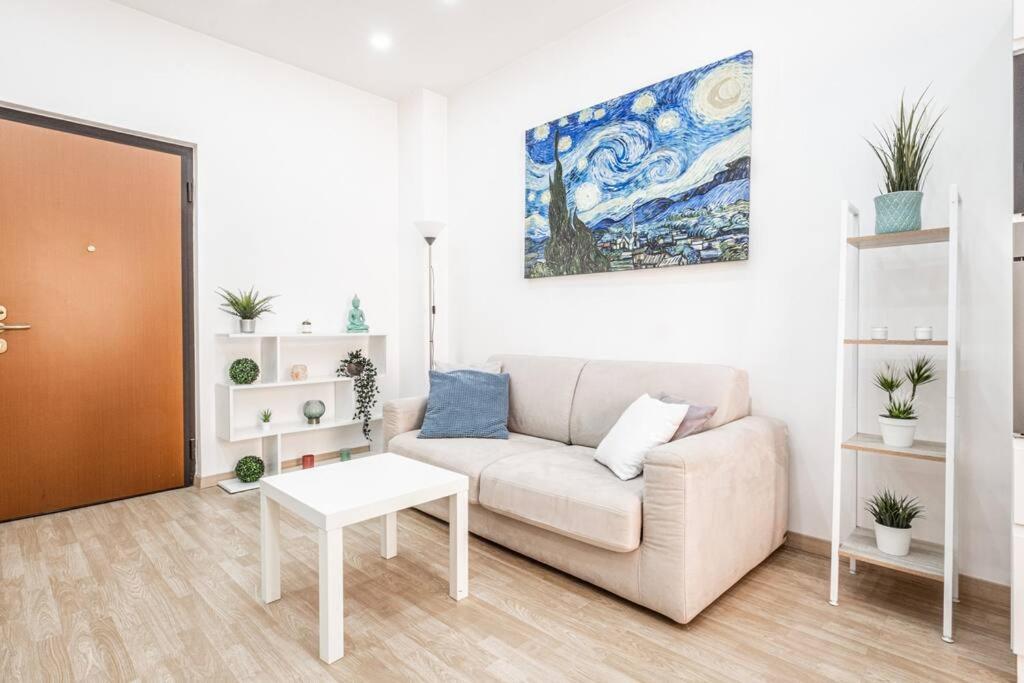 Artistic House Navigli-Duomo Netflix & Design Apartment Milan Bagian luar foto